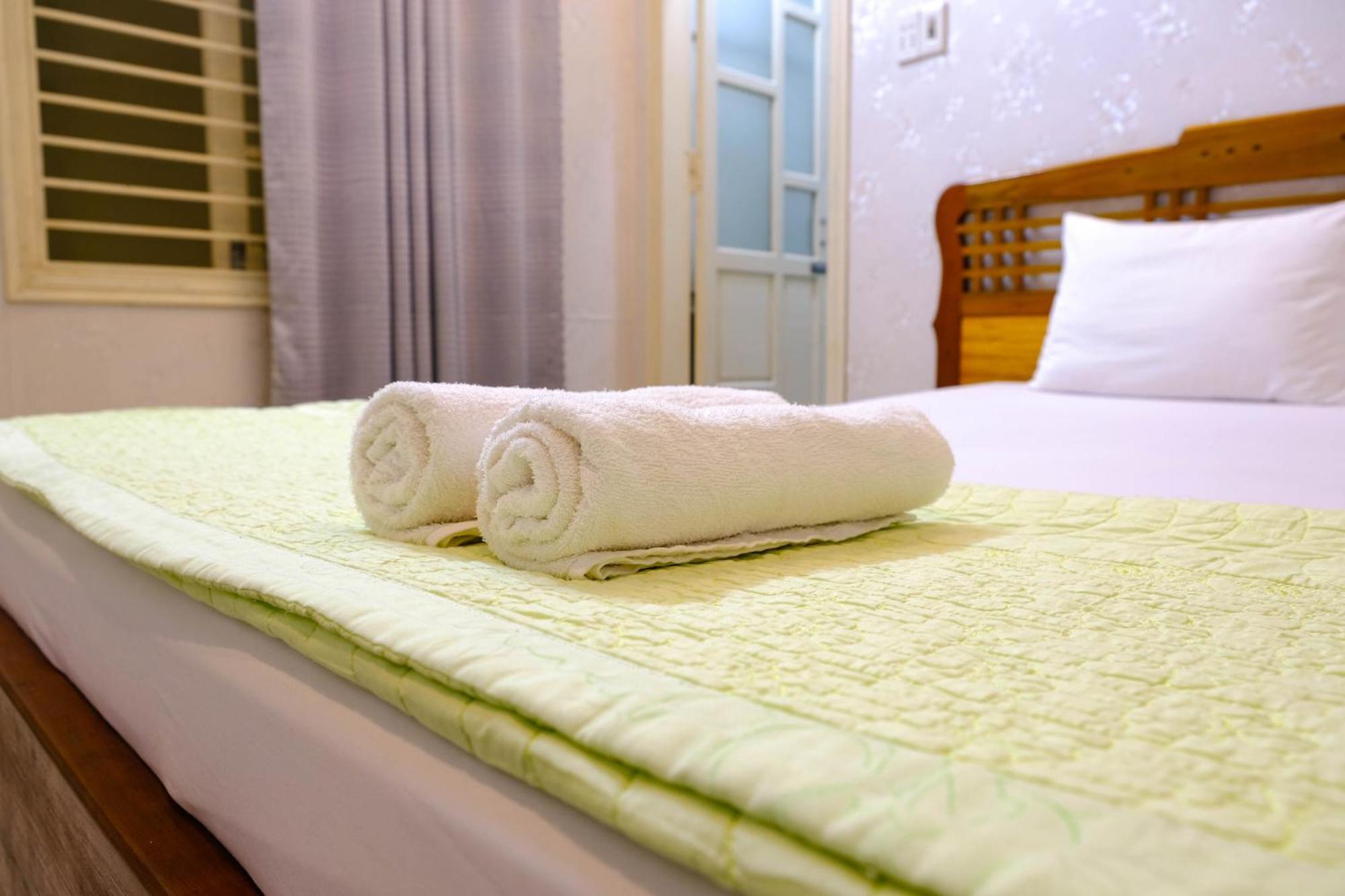 Lucky Hoi An Hotel Екстер'єр фото